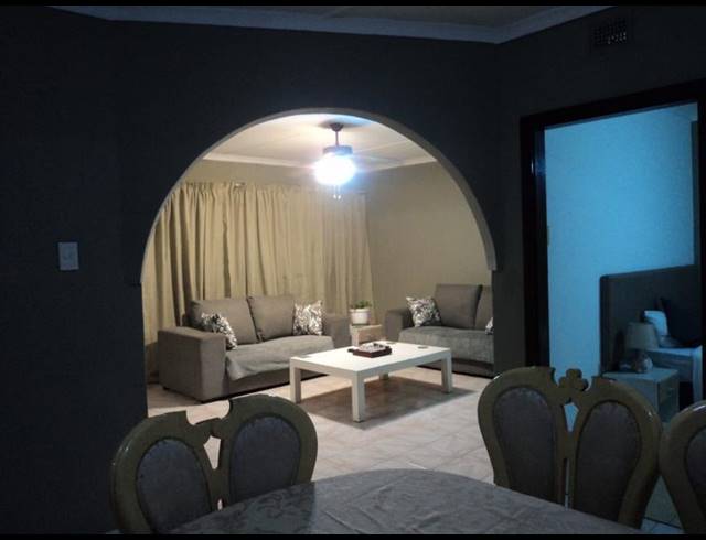 4 BEDROOM PROPERTY TO RENT IN BLUFF